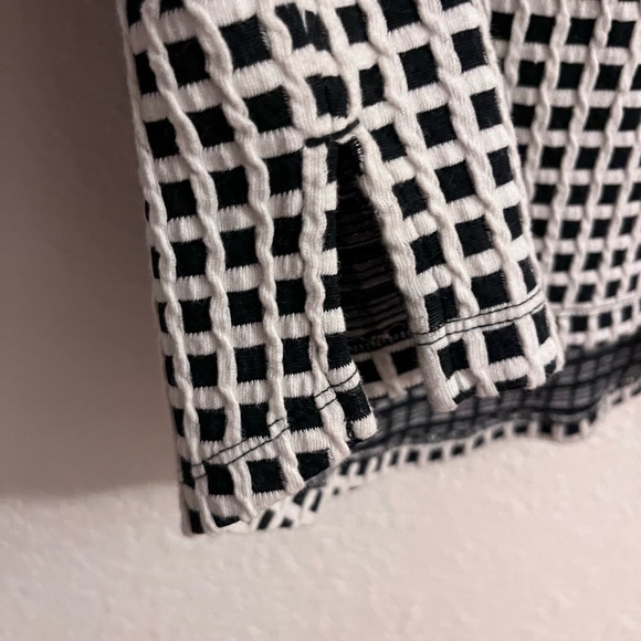 Waffle Weave Checkered Shirt - Picture 6 of 7